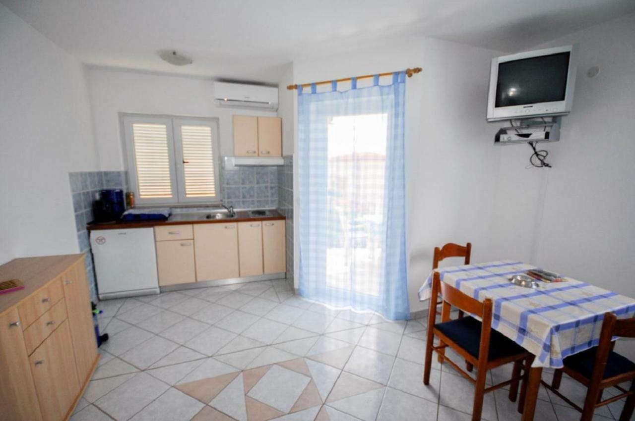 Ana M Apartments Novigrad Istria エクステリア 写真